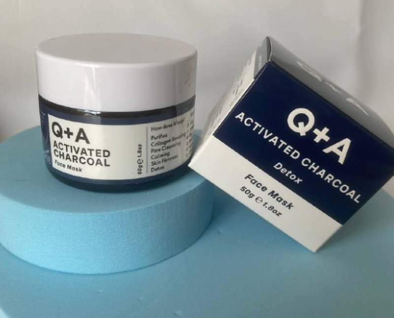 Маска для обличчя "детокс" з активованим вугіллям q+a activated charcoal face mask 50g — цена