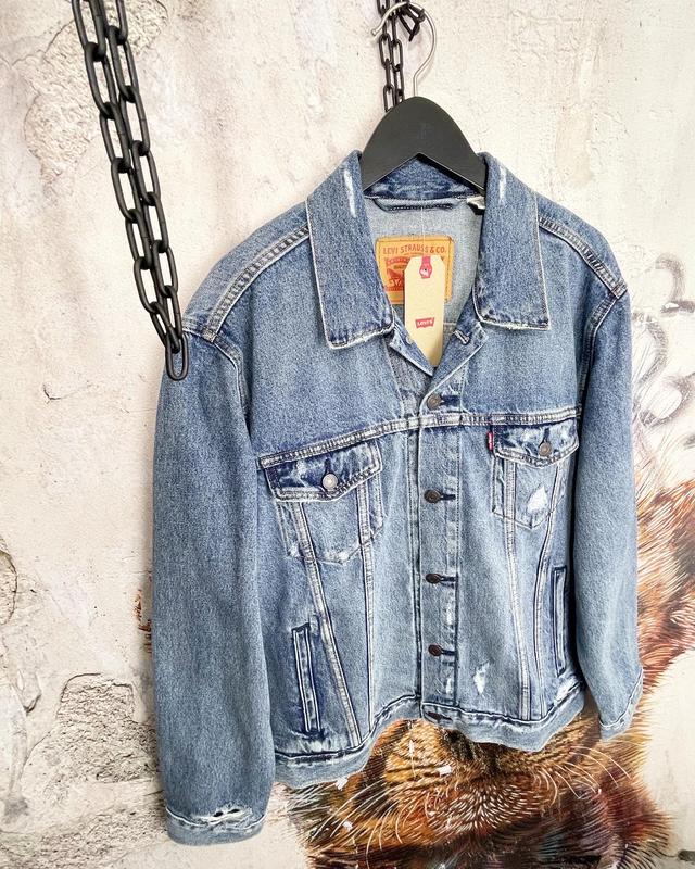 Джинсовая куртка levi’s — цена 2590 грн в каталоге Куртки Купить ...