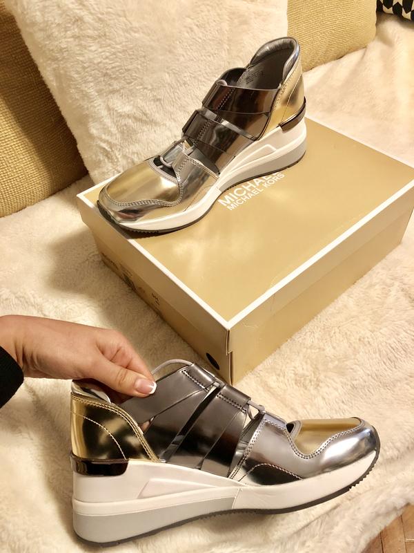 beckett metallic sneaker