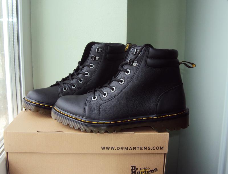 faora doc martens