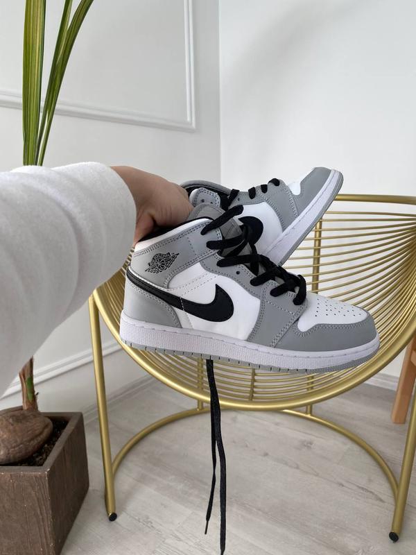 Женские кожаные кроссовки nike air jordan 1 retro high найк джорданы ...