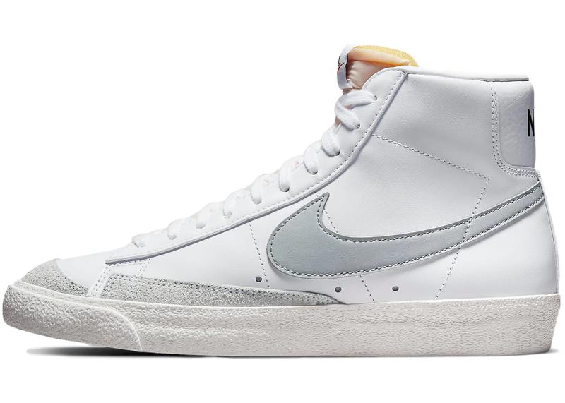 Женские кроссовки nike blazer mid 77 vintage white light smoke grey ...