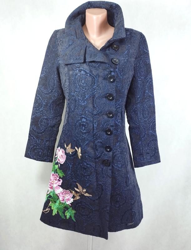 Desigual пальто вишивка синє плащ жакард — цена 1600 грн в каталоге Пальто  ✓ Купить женские вещи по доступной цене на Шафе | Украина #103310830