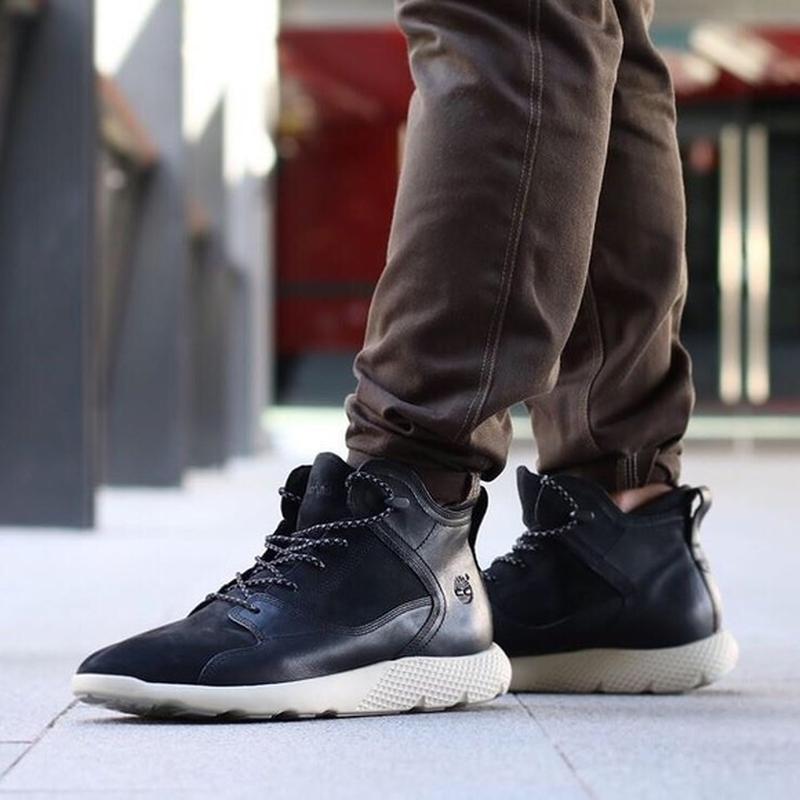 flyroam hiker