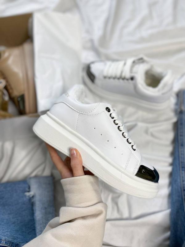 Alexander mcqueen sneakers indossate hotsell