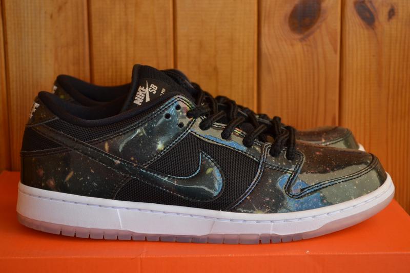 nike dunk low galaxy