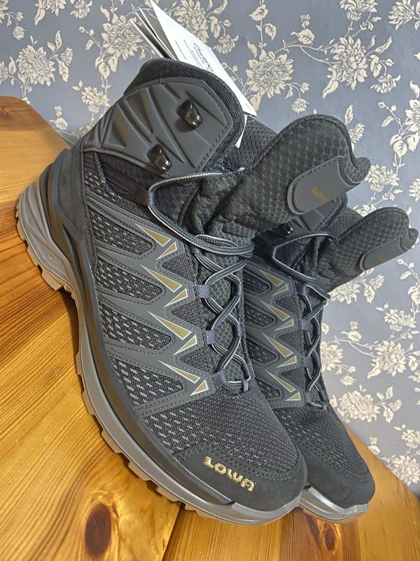 Ботинки lowa innox — цена 7500 грн в каталоге Другая обувь Купить ...