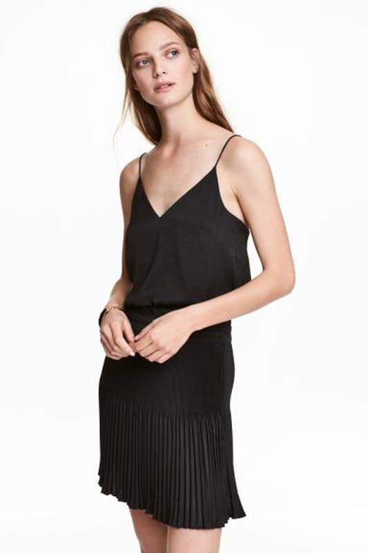 Новая плисированная юбка h&m 2022 — цена 199 грн в каталоге Миди юбки Купить женские вещи по