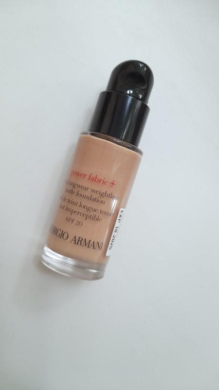 Тональна основа -armani power fabric+ spf 25 # 5.25 — ціна 1450