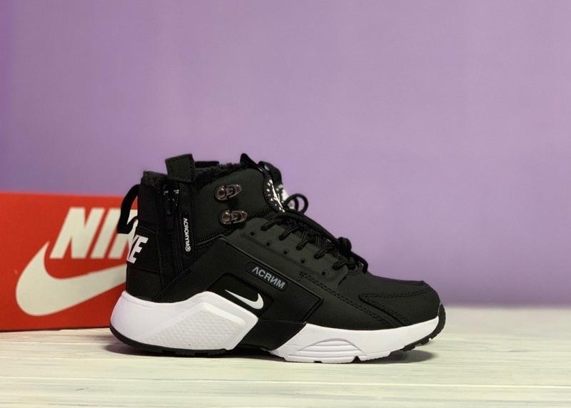 Nike acrnm hot sale