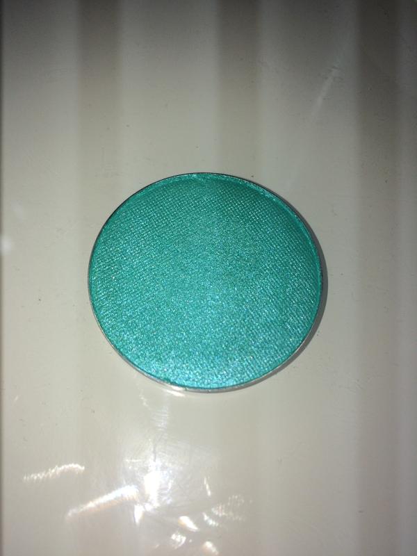 Рефил теней — цена 69 грн в каталоге Тени для век Купить товары для ...