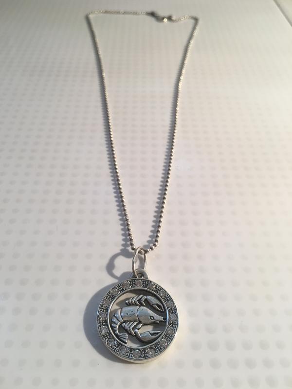 серебряные подвески. серебряная подвеска 'рак'. серебряный кулон рак. зодиакальные медальоны из серебра. серебряный кулон рак.