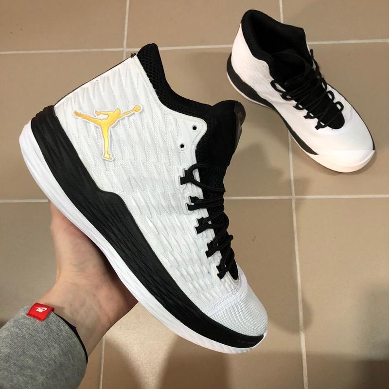 nike jordan melo 13