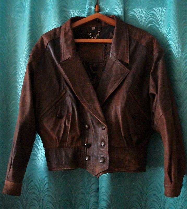 Куртка натуральная кожа авито. Кожаные куртки 50. Цыганская кожаная куртка. Турецкие синие кожаные куртки. Обрезанные рукава кожаные куртки.