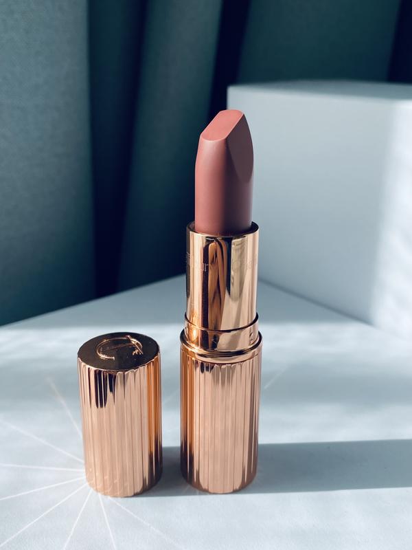 Charlotte tilbury pillow talk помада matte revolution lipstick в ...