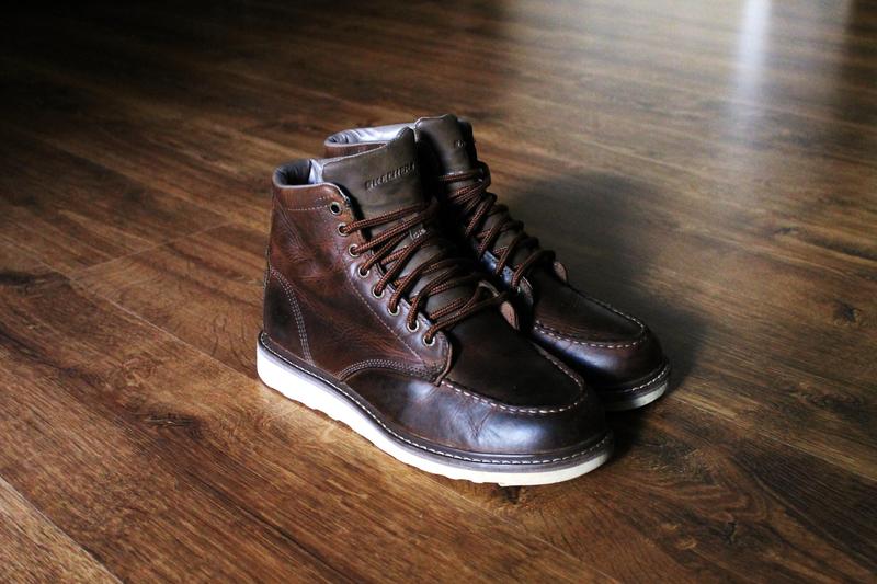 skechers moc toe