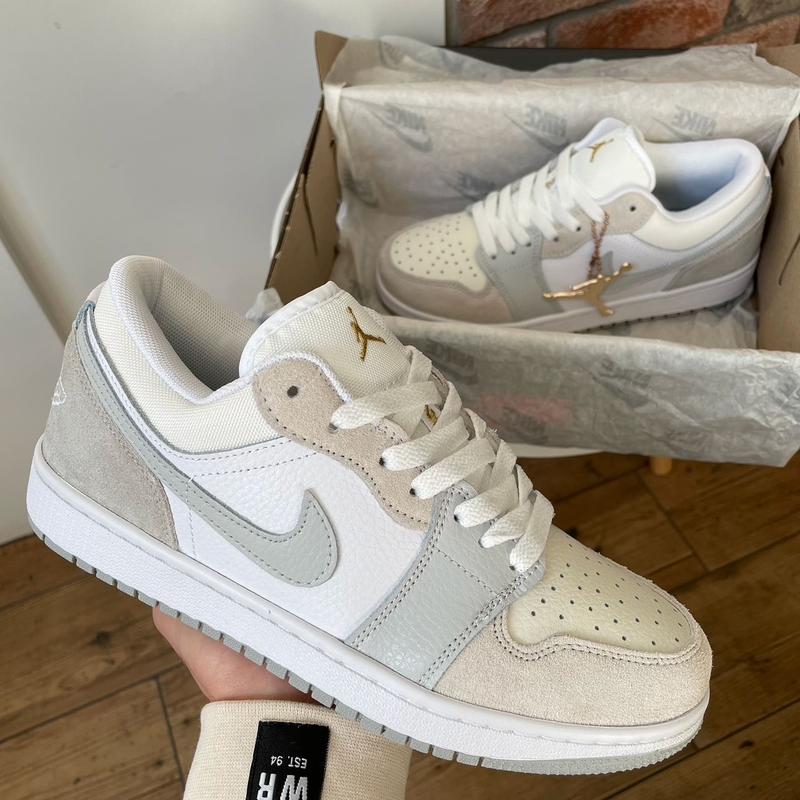 Женские кожаные кроссовки nike air jordan 1 low beige/grey#найк — цена ...