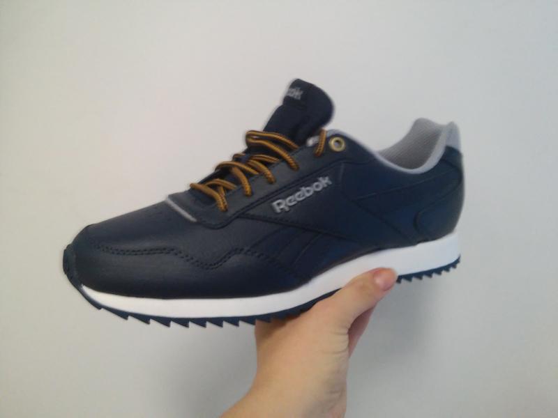 cn3221 reebok