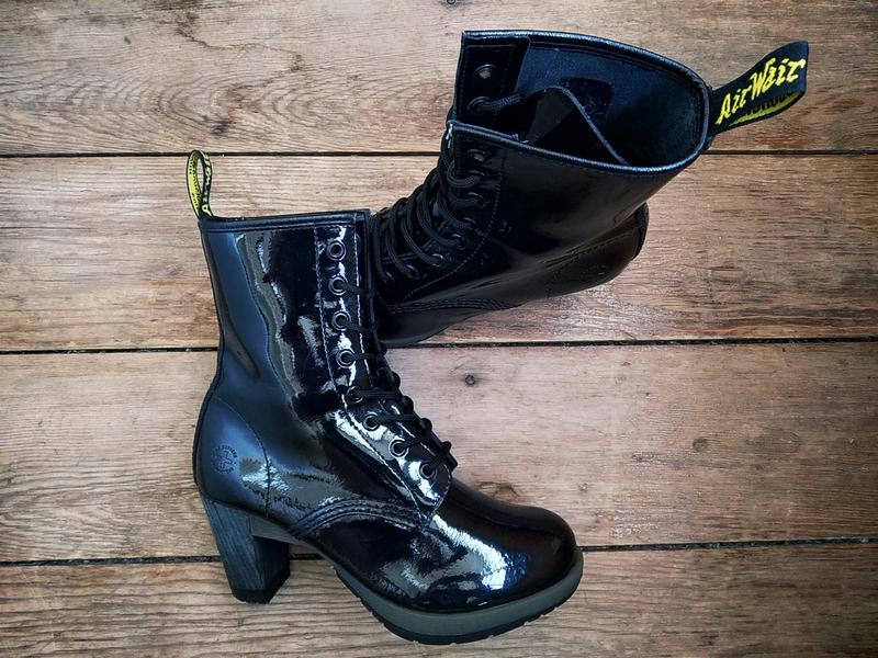 dr martens diva darcie