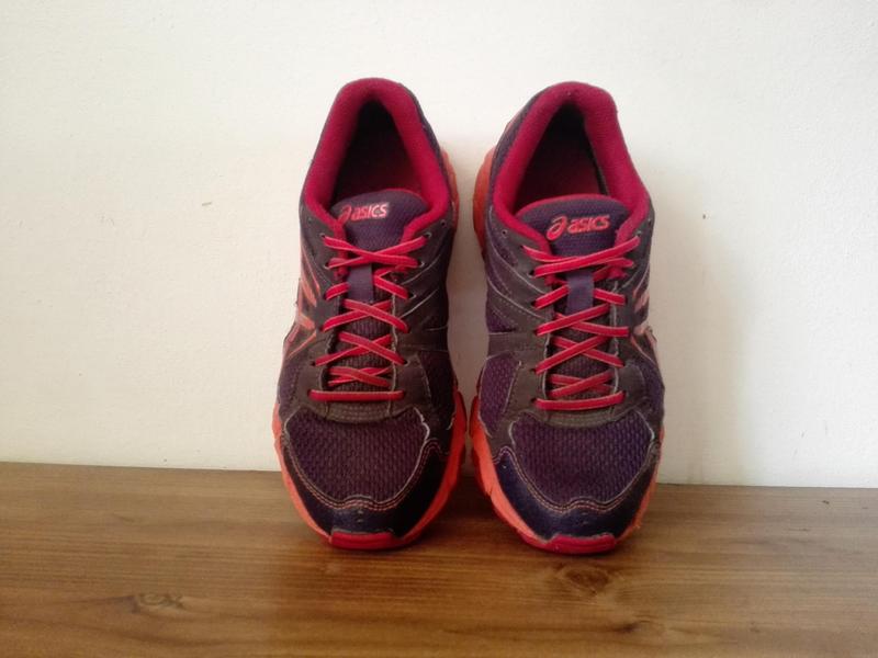 asics gel stormplay