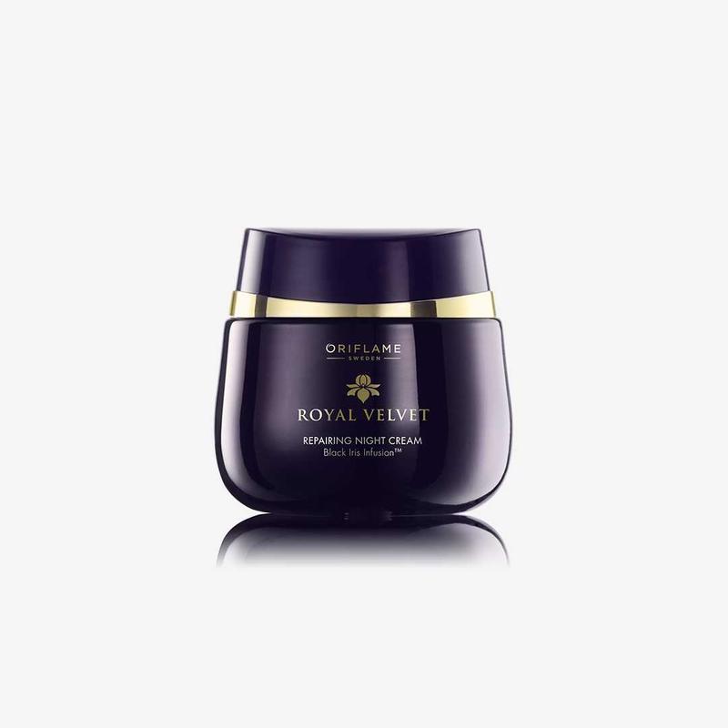 Підтягуючий нічний крем royal velvet — цена 356 грн в каталоге Крем для ...
