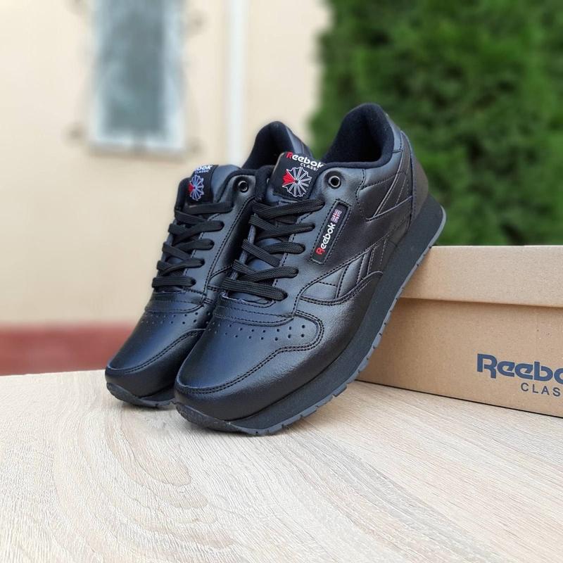Женские кроссовки reebok classic — цена 1600 грн в каталоге Кроссовки ...