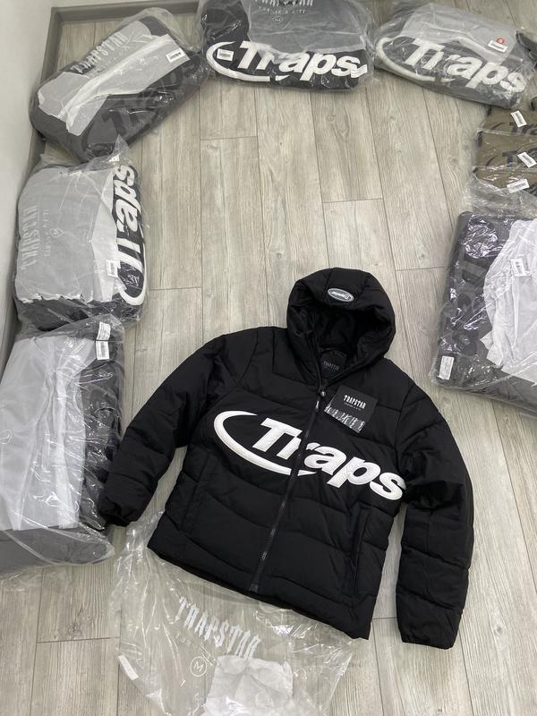 Пуховик куртка trapstar london — цена 12000 грн в каталоге Пуховики