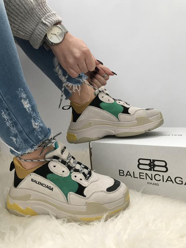 Yeezy Balenciaga Triple s