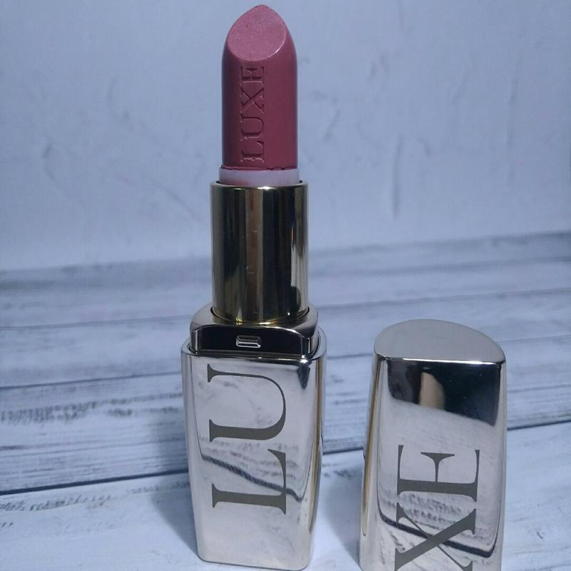Увлажняющая губная помада luxe polished rose/идеальная роза эйвон,ейвон ...