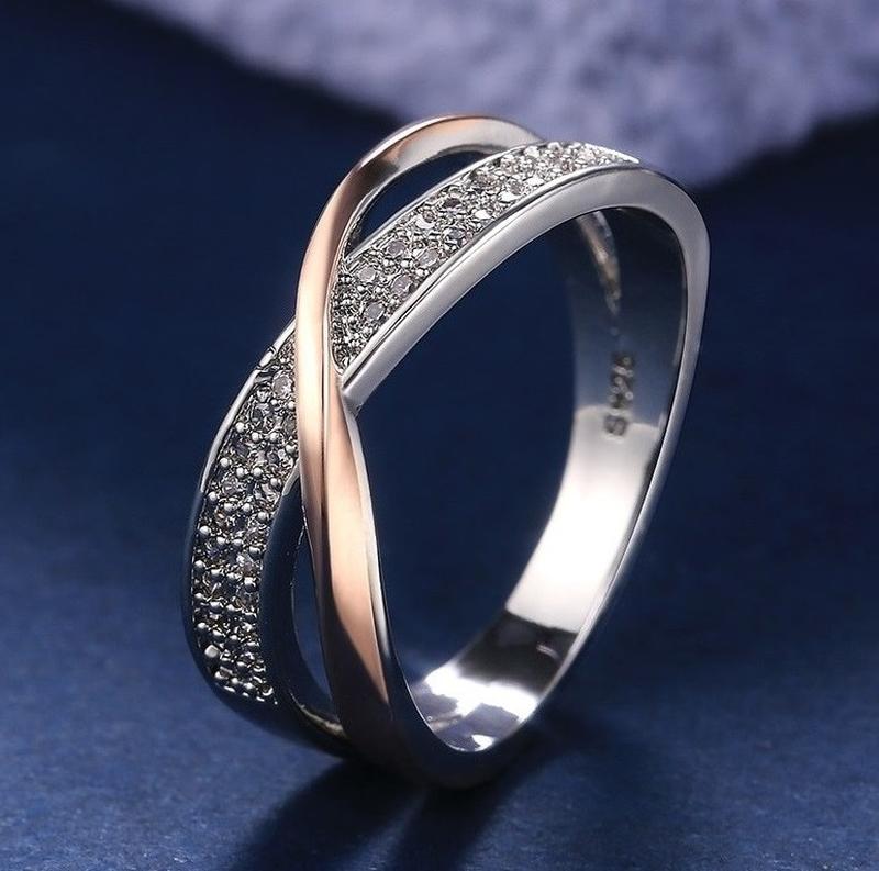 Кольцо женское красивая бижутерия — цена 200 грн в каталоге Кольца и ...