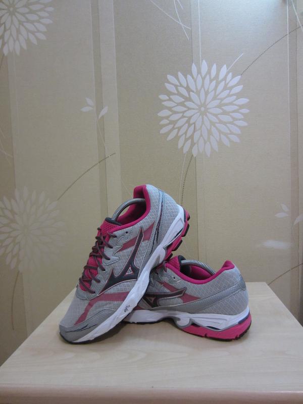 mizuno wave maverick 2