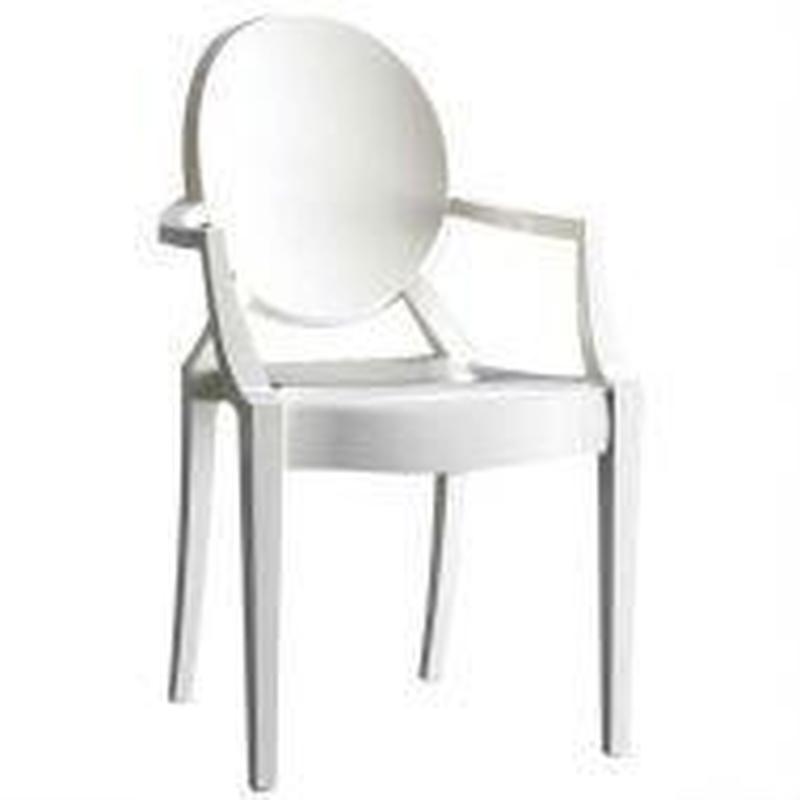 Стул пластиковый с подлокотниками. Стул Louis Ghost белый. Louis Ghost стул. Kartell Louis Ghost. Стул белый с подлокотниками.