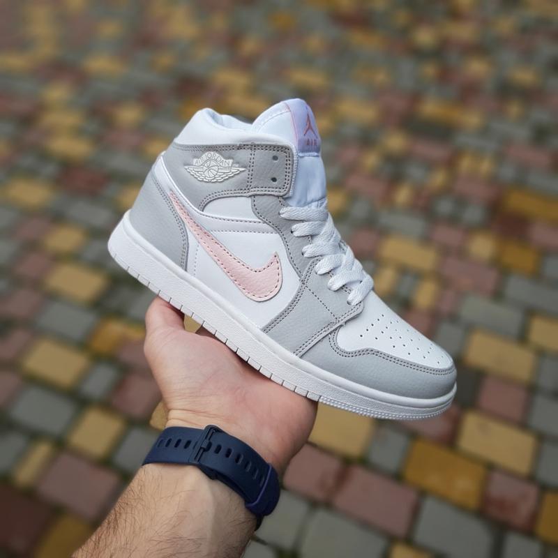 Женские кожаные кроссовки nike air jordan 1 retro high найк джорданы ...