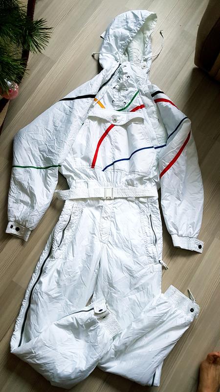 винтажный горнолыжный комбинезон. горнолыжный комбинезон из 90х. горнолыжный костюм в стиле 80-х. горнолыжный комбинезон синий. лыжный костюм из 90-х.