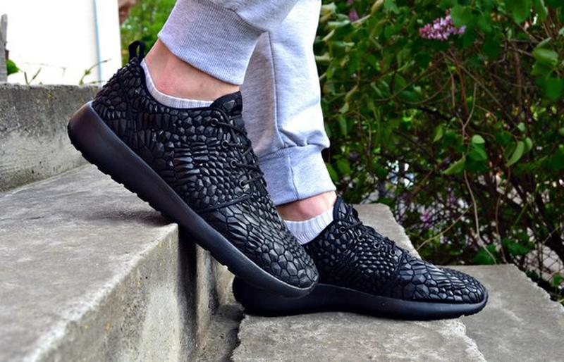 Nike roshe hotsell run metric