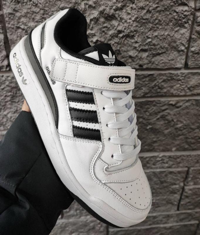Супер модные кроссовки adidas forum low белое с чёрным — цена 2230 грн ...