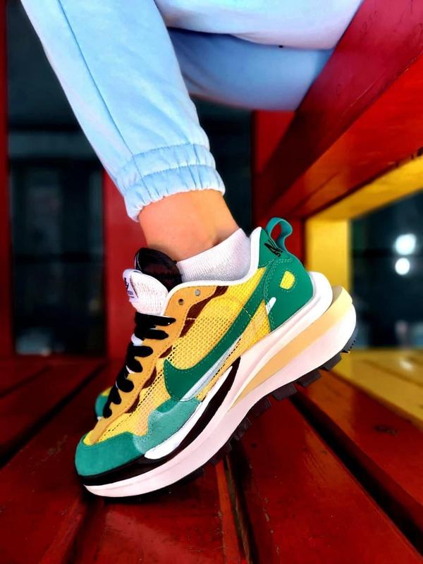 Женские кроссовки nike vaporwaffle x sacai green найк вапор вафл — цена ...