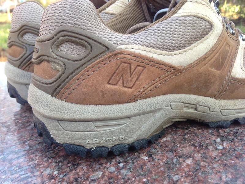 new balance 748