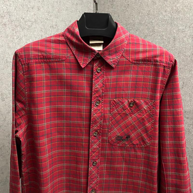 Красная клетчатая рубашка от бренда jack wolfskin — цена 334 грн в ...