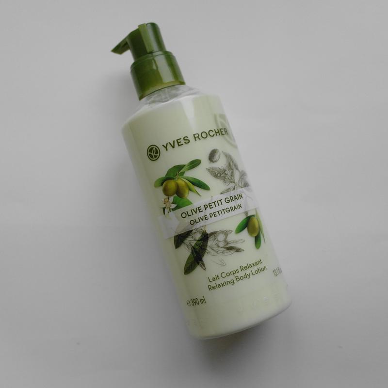 Оливковое молочко применение. Iv roche olive and petit grain. Ив роше петигрен лаванда. Yves rocher olive petit grain. Бурбонская ваниль ив роше.