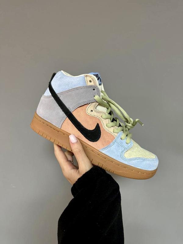 Красивейшие женские высокие кроссовки nike sb dunk high pro colored ...