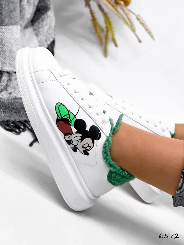 Оригинальные зимние женские кроссовки с мики маусом — цена 750 грн в ...