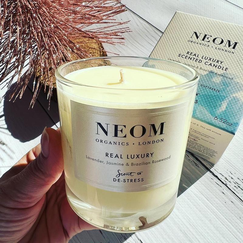 Свічка neom real luxury scented 1wick candle destress — ціна 750 грн