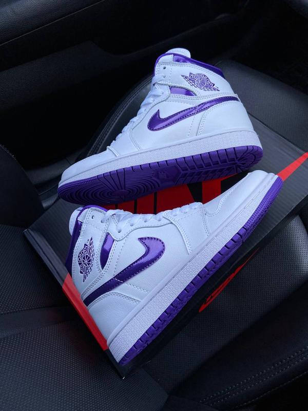 Женские кожаные кроссовки nike air jordan 1 retro high найк джорданы ...