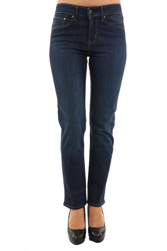 levis demi curve classic slim leg