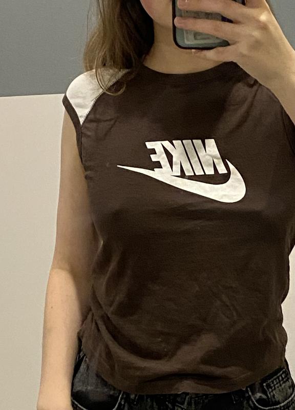 Топ майка найк лого nike свуш y2k спортивний принт еластичний кроп ...