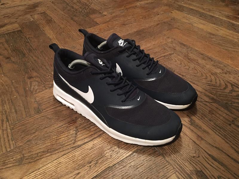 nike thea 44
