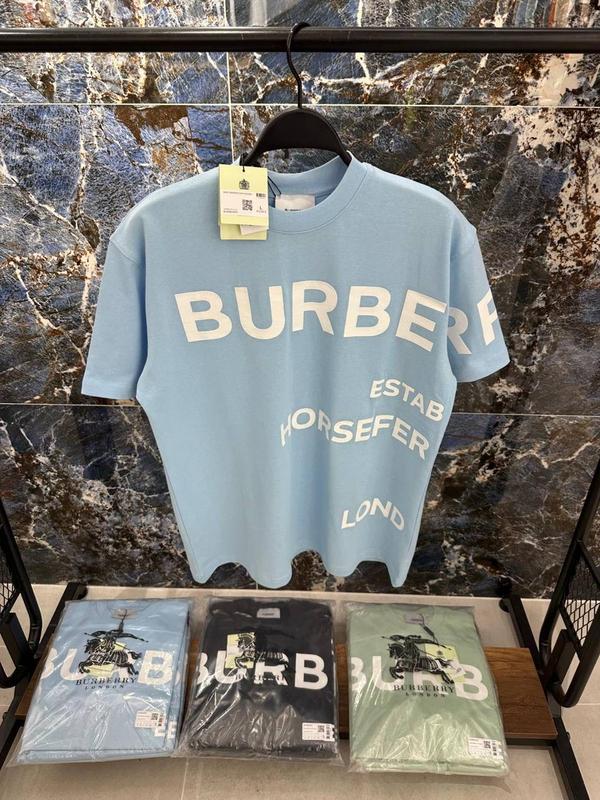 Мужская футболка burberry голубая / качественные мужские футболки ...