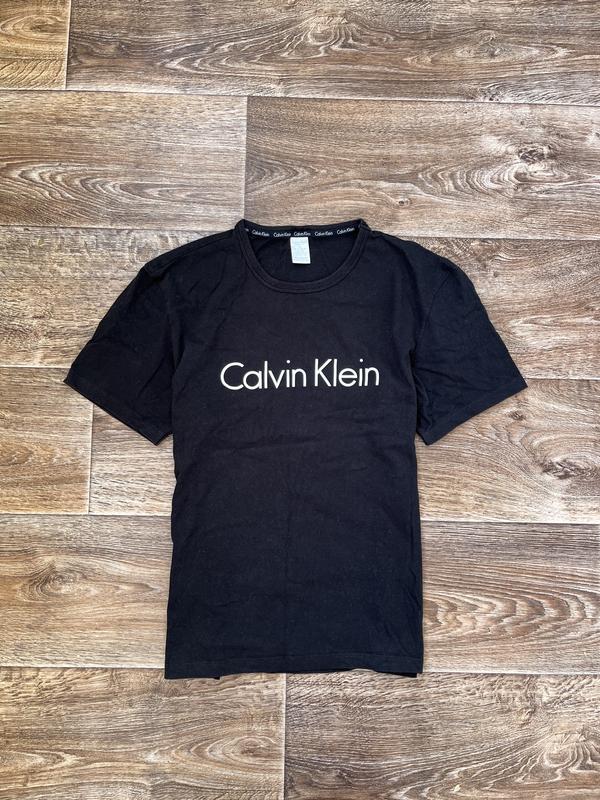 Мужская футболка calvin klein — цена 311 грн в каталоге Футболки Купить ...
