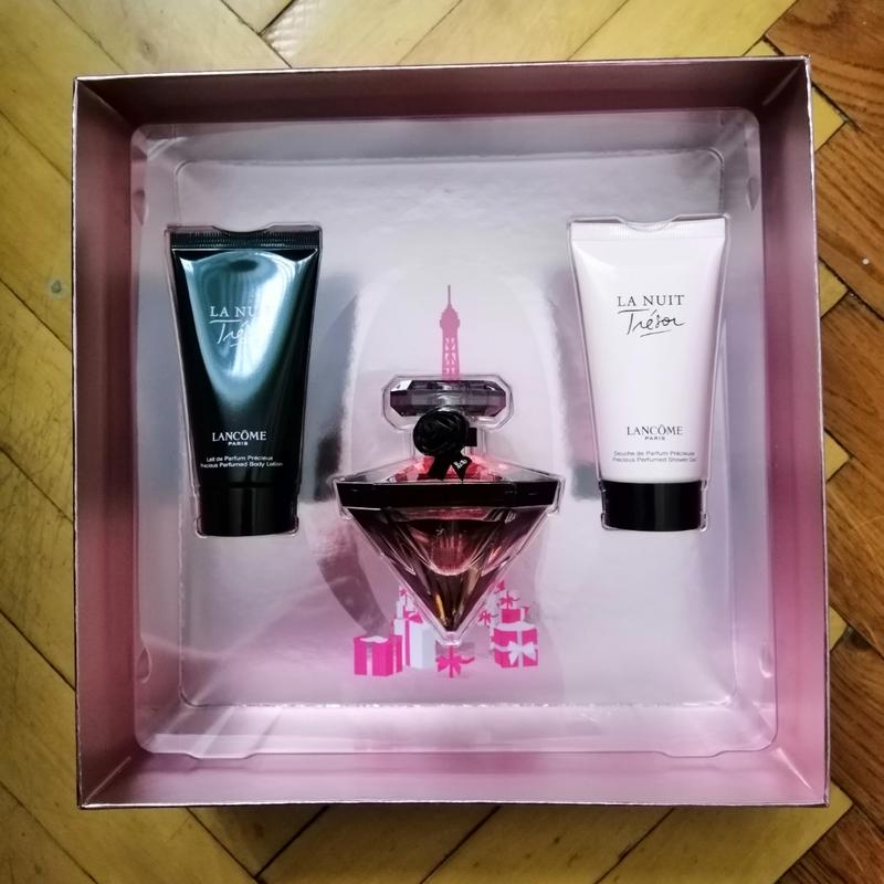 Подарочный набор ланком. Подарочный набор ланком. Набор ланком advanced genifique. Lancome парфюмерный набор tresor. Lancome подарочный набор trésor.